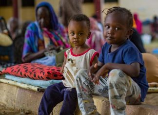 الأطفال في السودان ضحايا حرب والمجتمع الدولي صامت الأطفال في السودان ضحايا حرب والمجتمع الدولي صامت