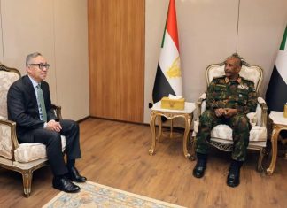 مبعوث الأمم المتحدة يقدم فرصة لإنهاء أزمة السودان مبعوث الأمم المتحدة يقدم فرصة لإنهاء أزمة السودان
