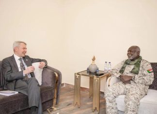 مبعوث غوتريش يتحدث عن تبادل الأسرى وهدنة بالسودان مبعوث غوتريش يتحدث عن تبادل الأسرى وهدنة بالسودان