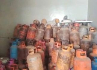 غرفة طوارئ الخرطوم توضح إمدادات الوقود والغاز غرفة طوارئ الخرطوم توضح إمدادات الوقود والغاز