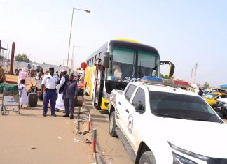 لاجئون سودانيون من أوغندا يصلون بورتسودان لاجئون سودانيون من أوغندا يصلون بورتسودان