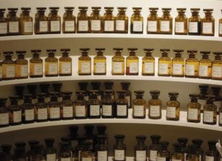 كيف يختار الرجل عطره؟ سيرة ذاتية في زجاجة كيف يختار الرجل عطره؟ سيرة ذاتية في زجاجة