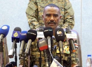 النور القبة يكشف تفاصيل عن حميدتي وأسرته النور القبة يكشف تفاصيل عن حميدتي وأسرته