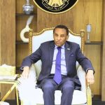 رئيس الوزراء السوداني يشكل لجنة لتقليص وتخفيض العاملين في الحكومة رئيس الوزراء السوداني يشكل لجنة لتقليص وتخفيض العاملين في الحكومة