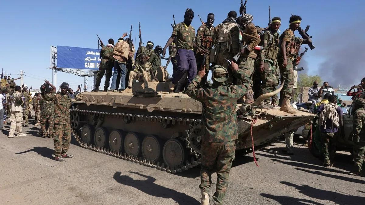 الجيش يحشد لاستعادة الكرمك بعد سيطرة الدعم السريع عليها الجيش يحشد لاستعادة الكرمك بعد سيطرة الدعم السريع عليها