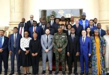 الاتحاد الأفريقي يدعم وحدة السودان ويرفض حكومات موازية الاتحاد الأفريقي يدعم وحدة السودان ويرفض حكومات موازية