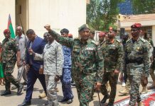 البرهان يدعو إلى عدم الالتفات للدعوات بفرض حظر على السودان البرهان يدعو إلى عدم الالتفات للدعوات بفرض حظر على السودان