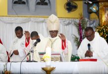 Clerics accentuate love, peace