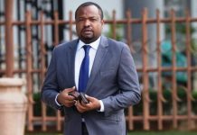 BOARD LOOMS FOR GEOLOGISTS TO WORK PROFESSIONALLY