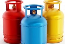 ZUNGU: WITH GAS COOKER DAR SPENDS 600/-FOR MEAL