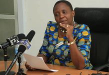 HEALTH EXPERTS URGED ON PROFESSIONALISM