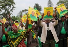 BE PATRIOTIC BEFORE HECKLING, HURLING STONES IN CAMPAIGNS