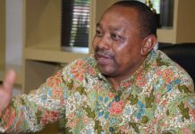 ARTISTS TOLD TO USE TALENTS FOR FINANCIAL GAIN