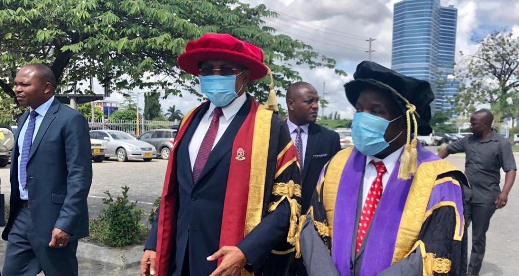 Kikwete attends UDSM's 51 graduation after rumored ill Kikwete attends UDSM's 51 graduation after rumored ill