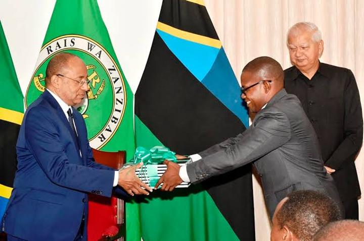 Mwinyi warns against recurrent audit queries Mwinyi warns against recurrent audit queries