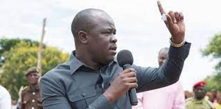Minister warns against awarding tender to incompetent contractors Minister warns against awarding tender to incompetent contractors