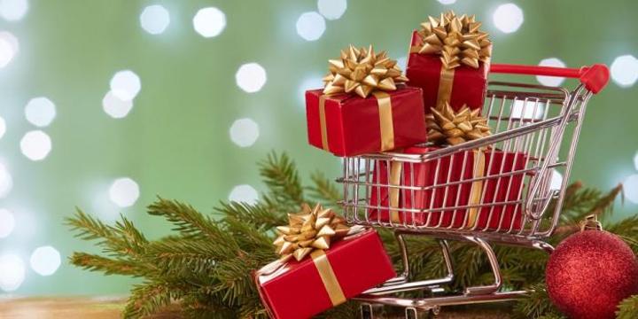 Christmas Traditions That Slowly Faded Away Christmas Traditions That Slowly Faded Away