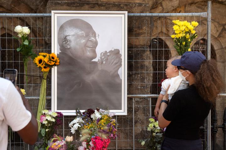 'Love for all': Tears and memories of 'hero' Tutu 'Love for all': Tears and memories of 'hero' Tutu