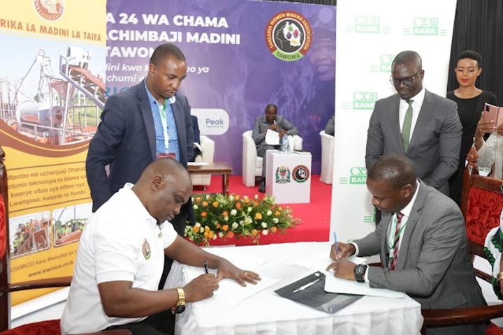 CRDB, STAMICO sign MoU on concessional loans for artisanal miners CRDB, STAMICO sign MoU on concessional loans for artisanal miners