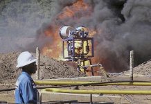 Uganda approves construction licence for crude pipeline to Tanzania Uganda approves construction licence for crude pipeline to Tanzania