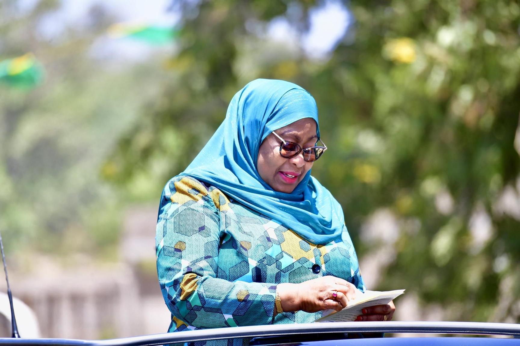 Samia awarded as Dar rewards best sportsmen, women Samia awarded as Dar rewards best sportsmen, women