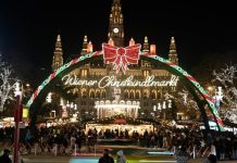 Christmas celebrations vary globally, reflecting calendar differences Christmas celebrations vary globally, reflecting calendar differences