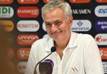 Jose Mourinho lets his laptop do the talking to protest VAR ruling saying F.bahce goal was offside Jose Mourinho lets his laptop do the talking to protest VAR ruling saying F.bahce goal was offside