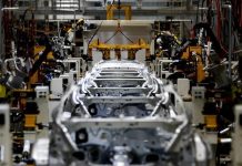 Tesla dominates world’s automakers as Chinese brands ramp up competition Tesla dominates world’s automakers as Chinese brands ramp up competition