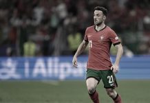Liverpool forward Diogo Jota, 28, dies in car crash in Spain Liverpool forward Diogo Jota, 28, dies in car crash in Spain