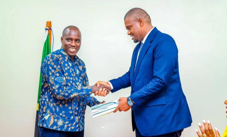 Ndejembi Commends Dr. Biteko at Energy Ministry Handover Ndejembi Commends Dr. Biteko at Energy Ministry Handover