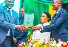 Tanzania decorates DCEA for excelling in the IPSAS category Tanzania decorates DCEA for excelling in the IPSAS category