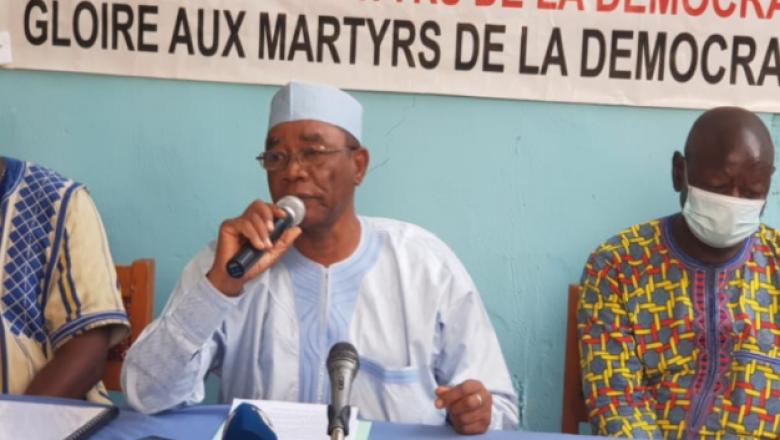 Tchad : les universitaires et les partis d’opposition rendent hommage au Pr Ibni Oumar Mahamat Saleh Tchad : les universitaires et les partis d’opposition rendent hommage au Pr Ibni Oumar Mahamat Saleh