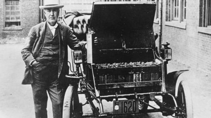 L'incroyable batterie inventée il y a 120 ans, qui peut révolutionner la production d'énergie L'incroyable batterie inventée il y a 120 ans, qui peut révolutionner la production d'énergie