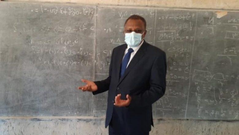 Tchad : les enseignants de N’Djamena dépose la craie pendant 2 jours pour soutenir les confrères tués Tchad : les enseignants de N’Djamena dépose la craie pendant 2 jours pour soutenir les confrères tués