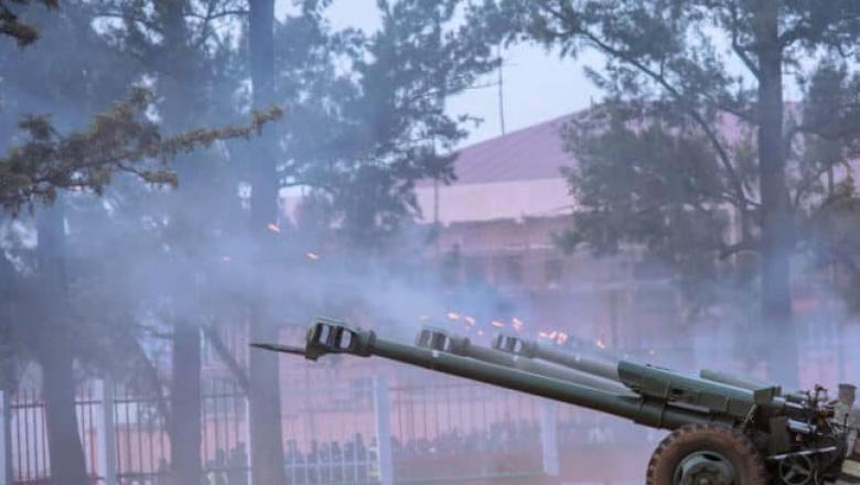 Tchad : 21 coups de canons demain en hommage au Maréchal Idriss Deby Itno Tchad : 21 coups de canons demain en hommage au Maréchal Idriss Deby Itno
