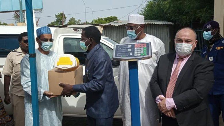 Tchad : l’AFD fait un don de kits médicaux au Centre hospitalier universitaire Tchad : l’AFD fait un don de kits médicaux au Centre hospitalier universitaire