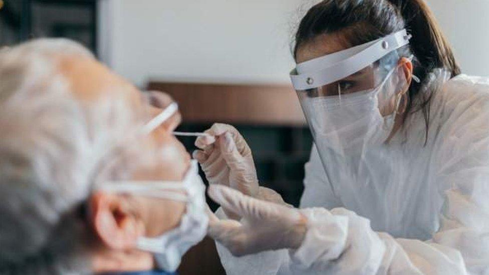 Covid : Delta plus, la nouvelle mutation du coronavirus à l'origine d'un nombre croissant d'infections au Royaume-Uni Covid : Delta plus, la nouvelle mutation du coronavirus à l'origine d'un nombre croissant d'infections au Royaume-Uni