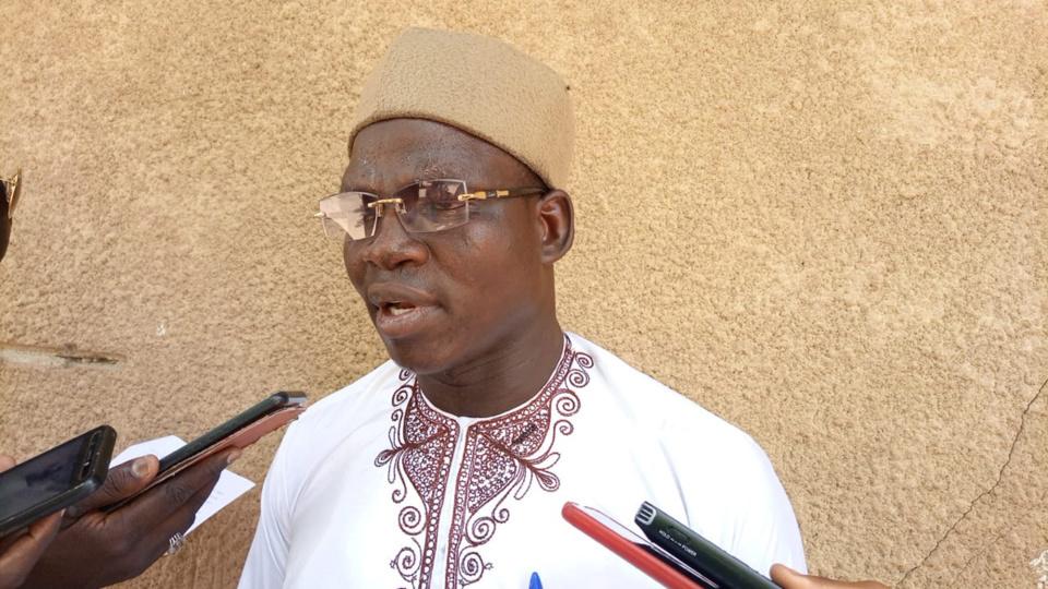 les diplômés sans emploi appellent à une grande marche le 4 mai les diplômés sans emploi appellent à une grande marche le 4 mai