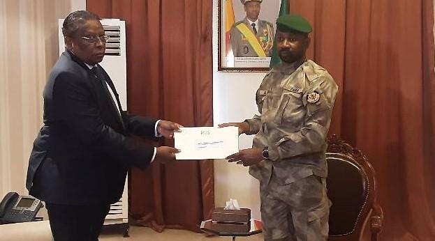 G5 Sahel : Mahamat Idriss Deby dépêche son ministre de la communication à Bamako G5 Sahel : Mahamat Idriss Deby dépêche son ministre de la communication à Bamako