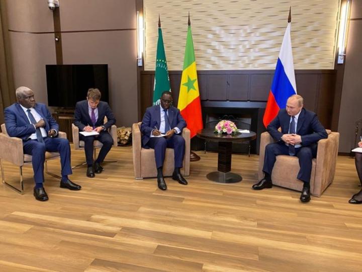 Union Africaine : Après un entretien avec Poutine à Sotchi, Macky Sall affirme que la Russie est prête à assurer l'exportation de son blé et de son engrais Union Africaine : Après un entretien avec Poutine à Sotchi, Macky Sall affirme que la Russie est prête à assurer l'exportation de son blé et de son engrais