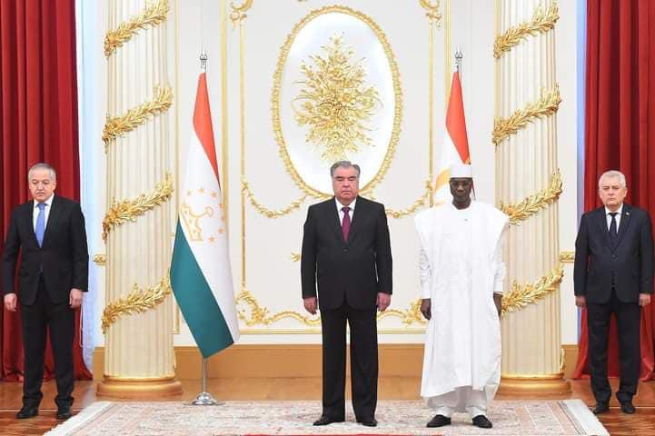 Tadjikistan : le nouvel ambassadeur du Tchad présente ses lettres de créance au président
