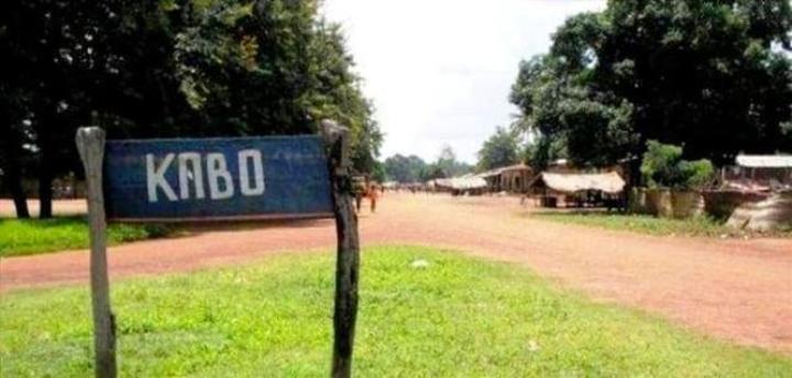 Stop Fake news: il n’y a pas de 400 véhicules Land Cruiser avec les mercenaires à la frontière RCA-Tchad Stop Fake news: il n’y a pas de 400 véhicules Land Cruiser avec les mercenaires à la frontière RCA-Tchad