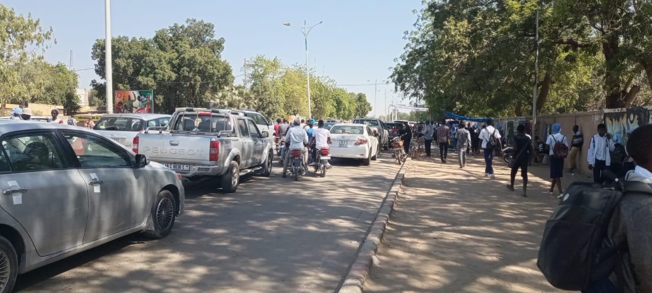 les sorties de classes génèrent des embouteillages à N'Djamena les sorties de classes génèrent des embouteillages à N'Djamena