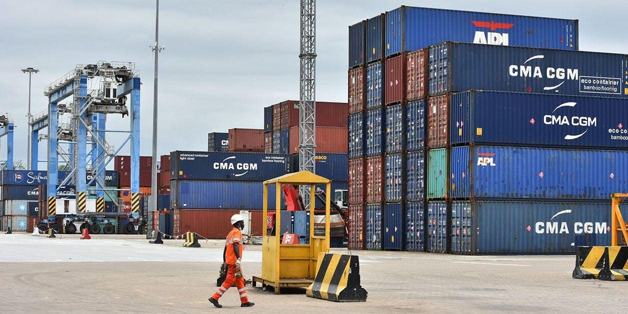 CMA CGM : du Cameroun au Nigeria, l’opérateur français à l’offensive sur les ports africains CMA CGM : du Cameroun au Nigeria, l’opérateur français à l’offensive sur les ports africains