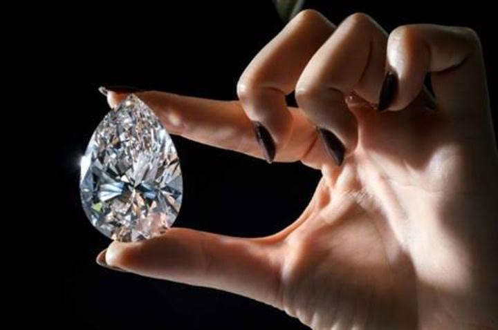 Monde : les ventes aux enchères de diamants ont augmenté de 20% en 2022 Monde : les ventes aux enchères de diamants ont augmenté de 20% en 2022