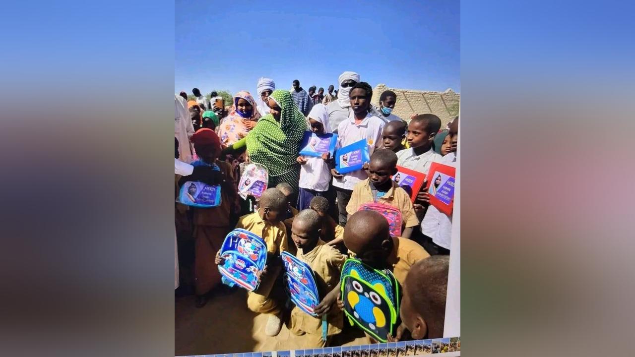des fournitures scolaires offertes aux élèves de l'école du Centre de Rig-Rig des fournitures scolaires offertes aux élèves de l'école du Centre de Rig-Rig