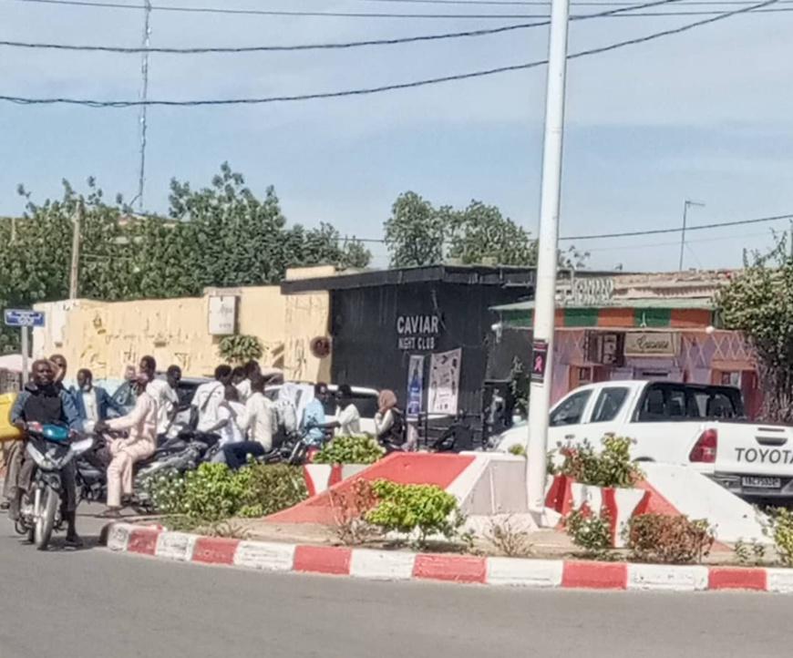 parades motorisées des élèves, un phénomène qui échappe aux policiers parades motorisées des élèves, un phénomène qui échappe aux policiers