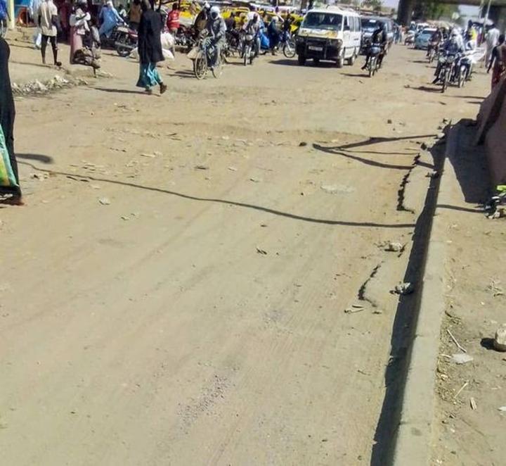 l’avenue du 10 Octobre dans un piteux état à N’Djamena l’avenue du 10 Octobre dans un piteux état à N’Djamena