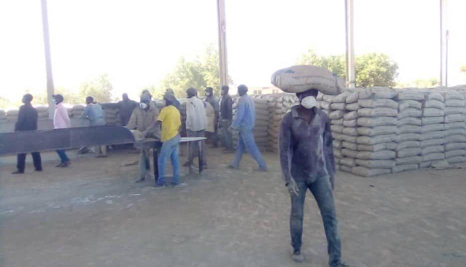 des techniciens de la cimenterie de Baoré inquiets d'une possible réduction d'effectifs des techniciens de la cimenterie de Baoré inquiets d'une possible réduction d'effectifs
