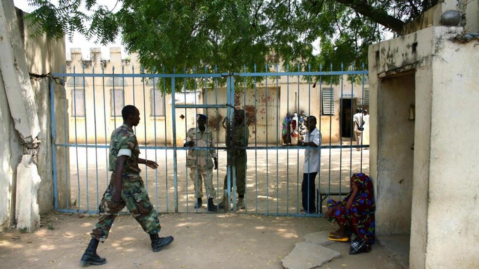 sans nouvelles de Baba Laddé interpellé en décembre, ses proches s'inquiètent sans nouvelles de Baba Laddé interpellé en décembre, ses proches s'inquiètent